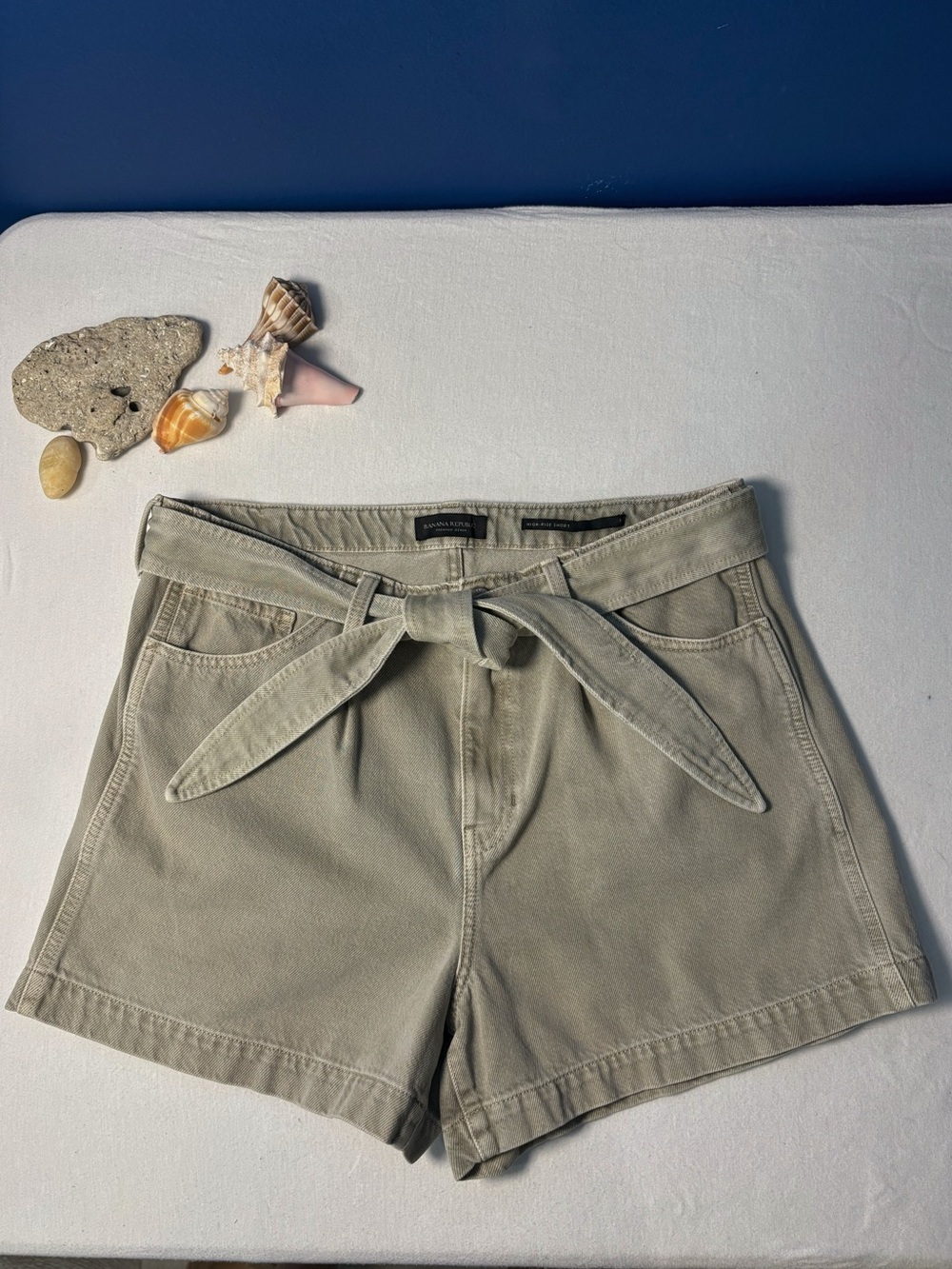 Banana Republic High-Rise Tie-Waist Denim Shorts in Sand Gray - Size 32